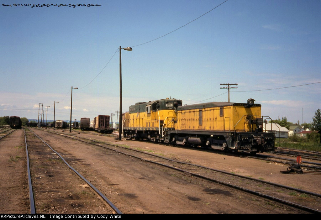 Chicago and Northwestern GP7 1526 and BU-1